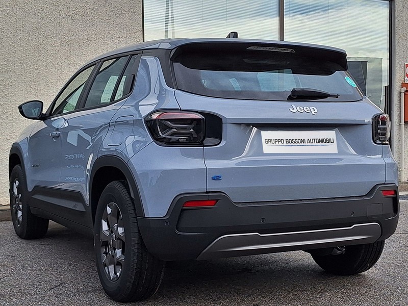 7 - Jeep Avenger full-electric longitude fwd auto