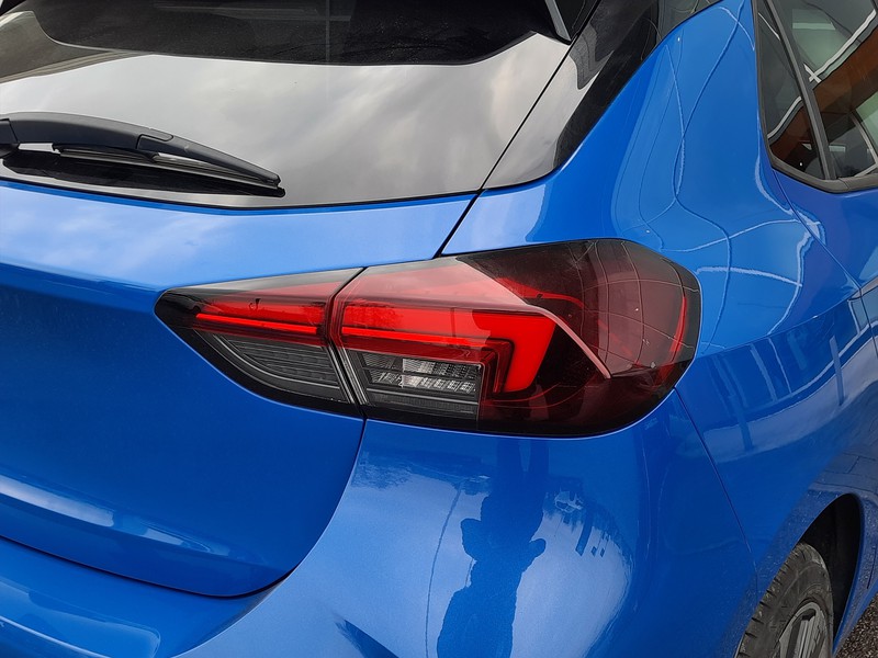 25 - Opel Corsa e- 5 porte gs line