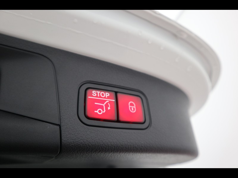 19 - Mercedes GLA 180 amg line premium 7g-dct