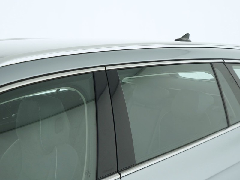 37 - Volkswagen Passat 2.0 tdi scr evo 150cv business dsg