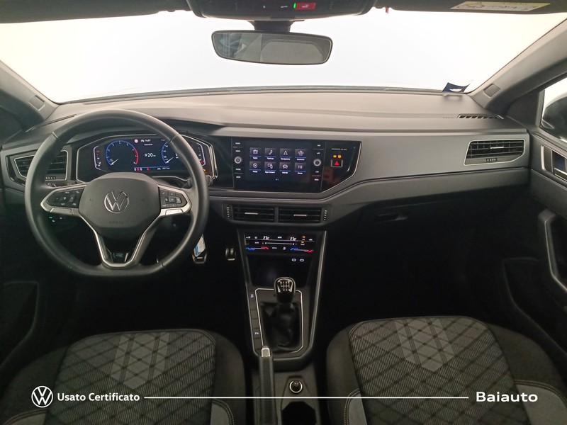 25 - Volkswagen Taigo 1.0 tsi 115cv r-line