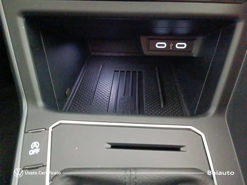 31 - Volkswagen Taigo 1.0 tsi 115cv r-line