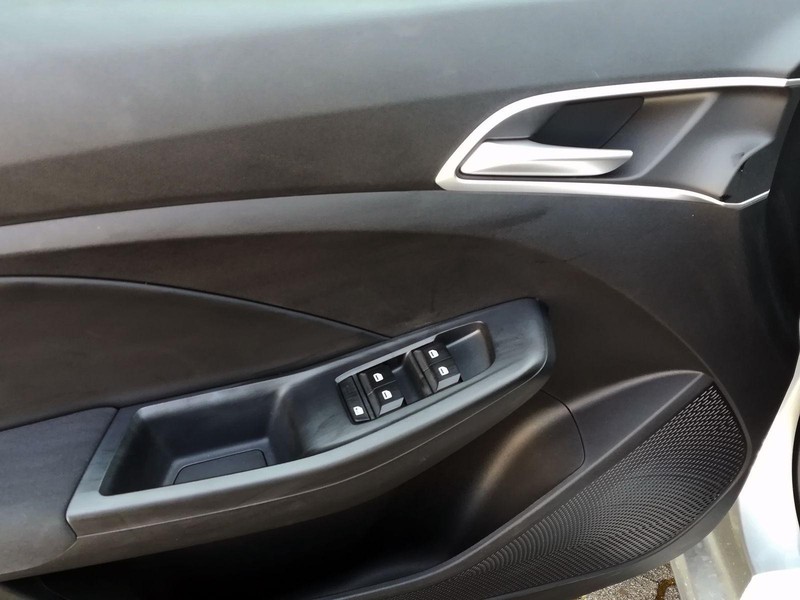 19 - Mg MG3 1.5 standard