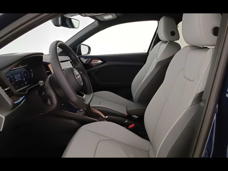 31 - Audi A1 allstreet 30 1.0 tfsi 116cv identity contrast s tronic