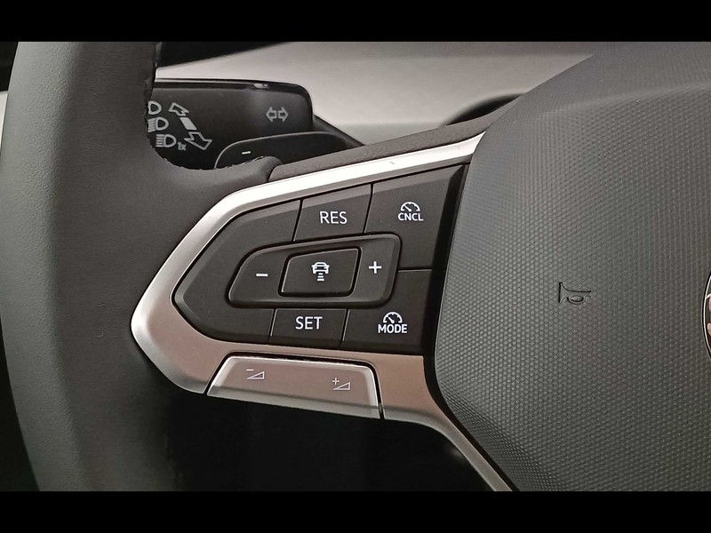 25 - Volkswagen Golf 1.5 tsi ehybrid 204cv edition plus dsg