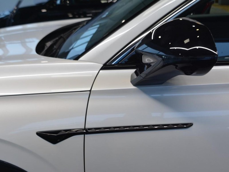 25 - Mg HS 1.5 phev luxury auto