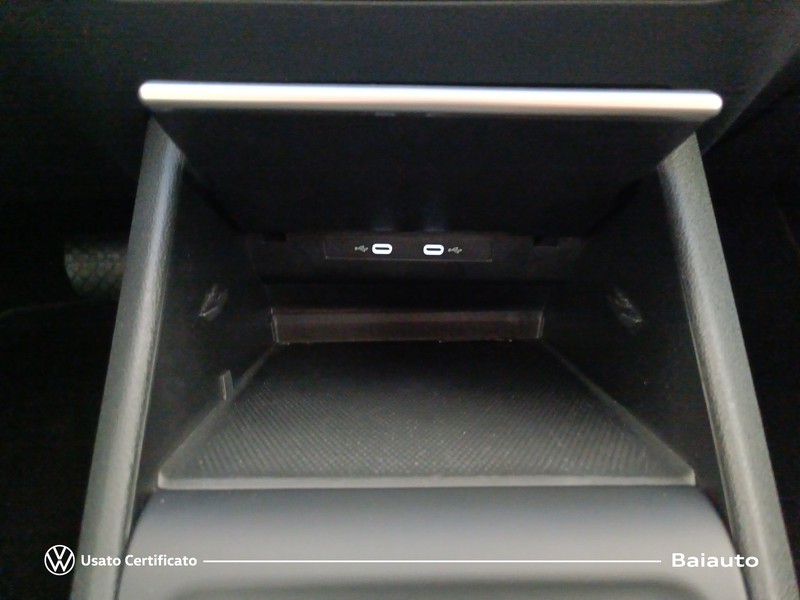 13 - Volkswagen Tiguan 2.0 tdi scr 150cv life dsg