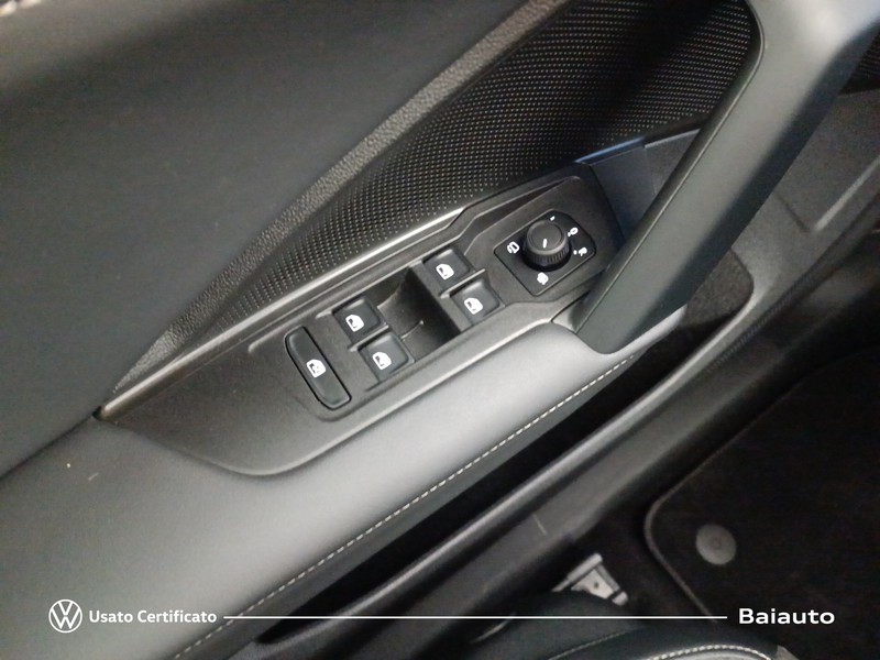 19 - Volkswagen Tiguan 2.0 tdi scr 150cv life dsg