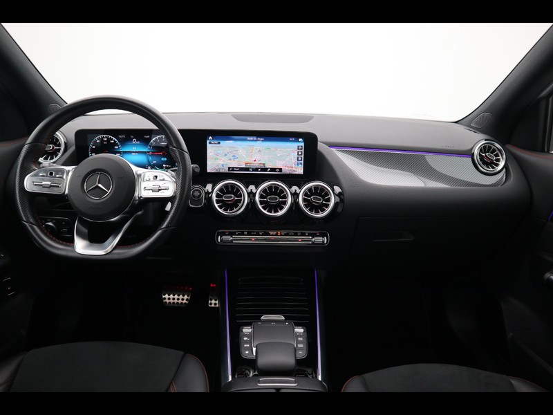 13 - Mercedes GLA 250 e plug in hybrid (e eq-power) premium 8g-dct