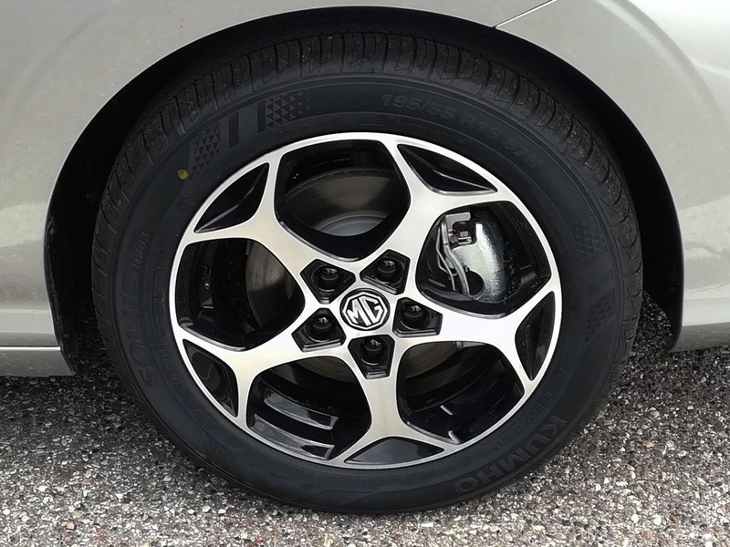 13 - Mg MG3 1.5 hybrid+ luxury