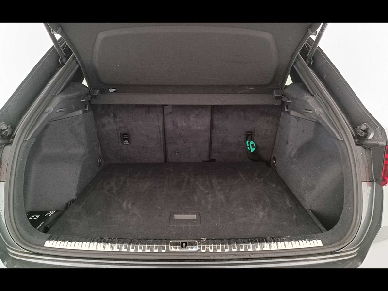 37 - Audi Q3 35 2.0 tdi s line edition s tronic