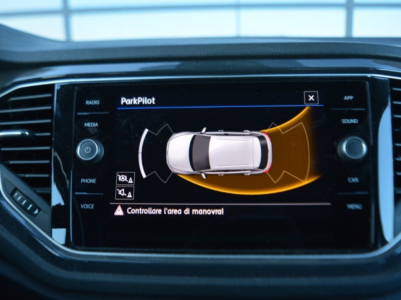 19 - Volkswagen T-Roc 1.6 tdi scr advanced