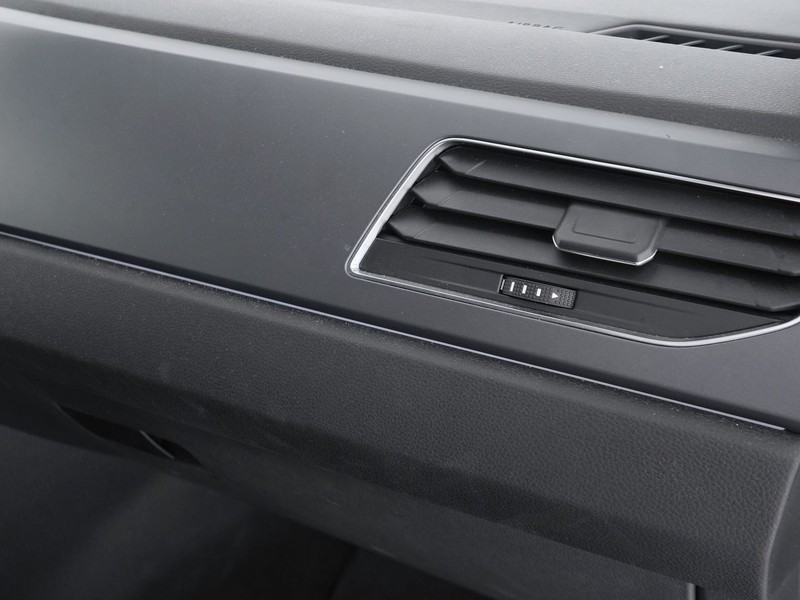 19 - Volkswagen Taigo 1.0 tsi 115cv r-line