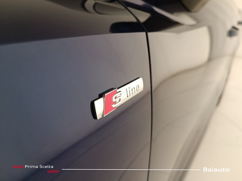 25 - Audi Q3 35 2.0 tdi s line edition s tronic