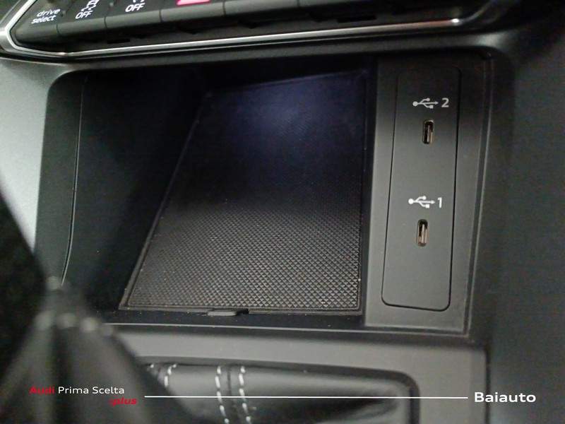 13 - Audi Q3 sportback 35 2.0 tdi s line edition s tronic