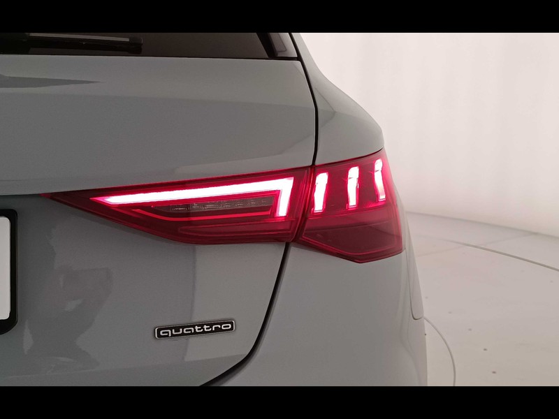 7 - Audi A3 sportback 40 2.0 tdi s line edition quattro s tronic