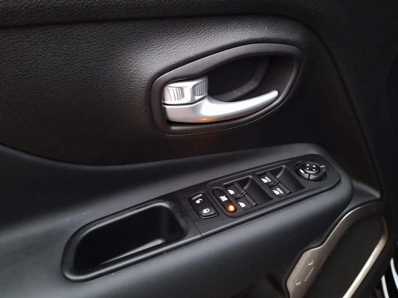 19 - Jeep Renegade 1.5 turbo t4 mhev north star 2wd dct