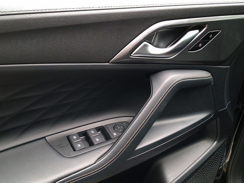 19 - Mg HS 1.5 phev comfort auto