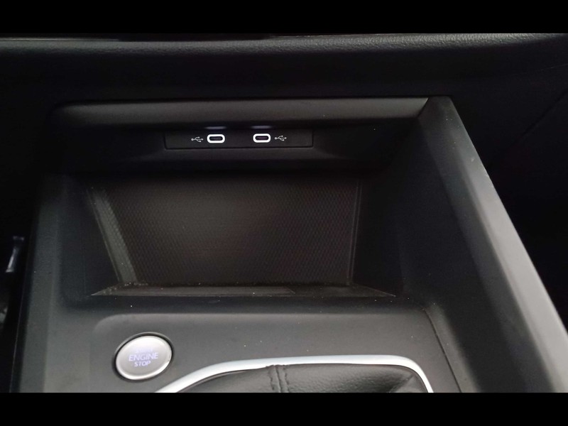 31 - Volkswagen Golf 2.0 tdi scr 115cv life