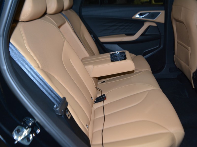 7 - Mg HS 1.5 phev luxury auto