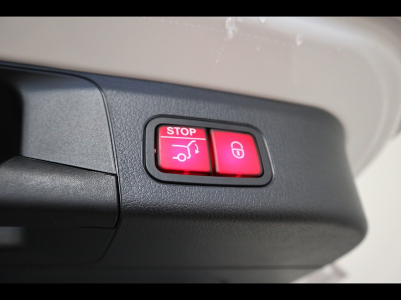 19 - Mercedes GLB 200 d amg line premium 4matic 8g-dct