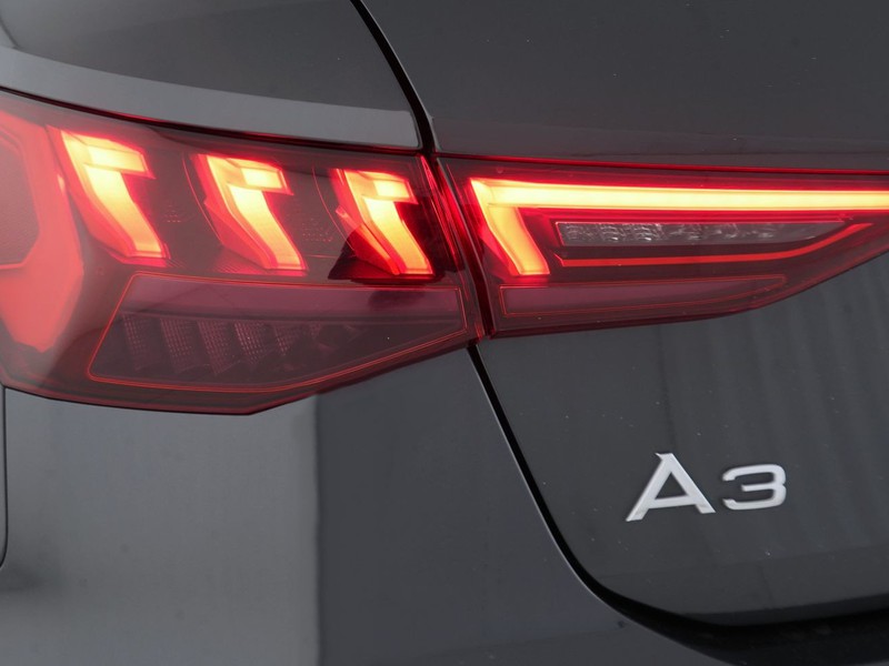 7 - Audi A3 sportback 30 2.0 tdi business