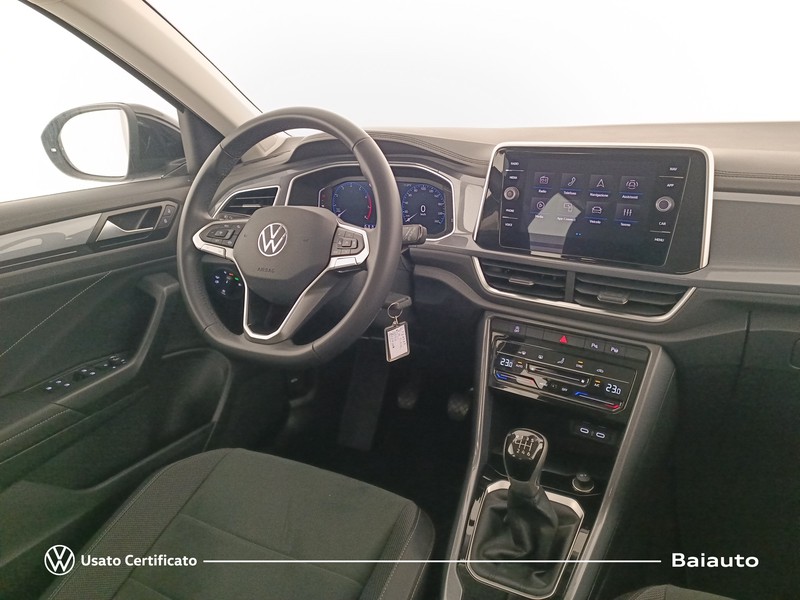 7 - Volkswagen T-Roc 1.0 tsi 115cv style