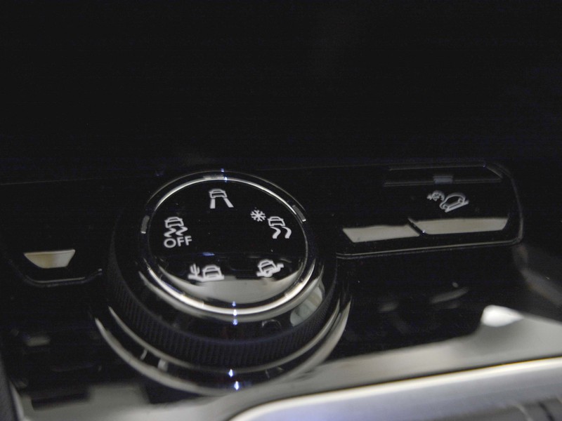 19 - Peugeot 3008 1.5 bluehdi 130cv allure s&s