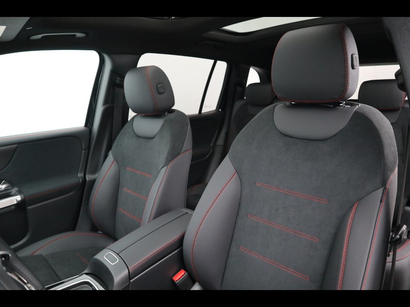 7 - Mercedes GLB 200 d amg line premium 4matic 8g-dct