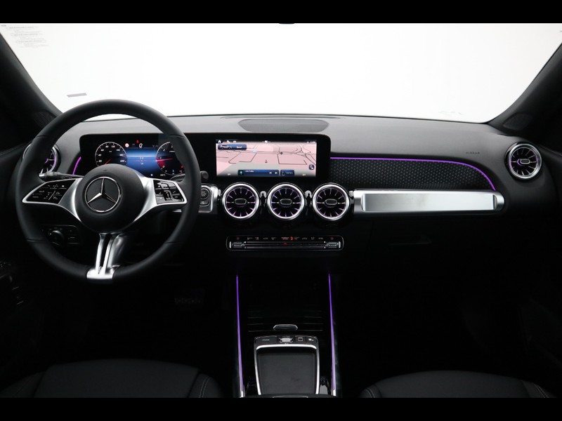 13 - Mercedes GLB 200 d progressive advanced plus 8g-dct