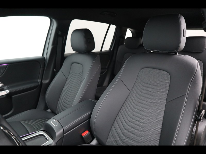 7 - Mercedes GLB 200 d progressive advanced plus 8g-dct