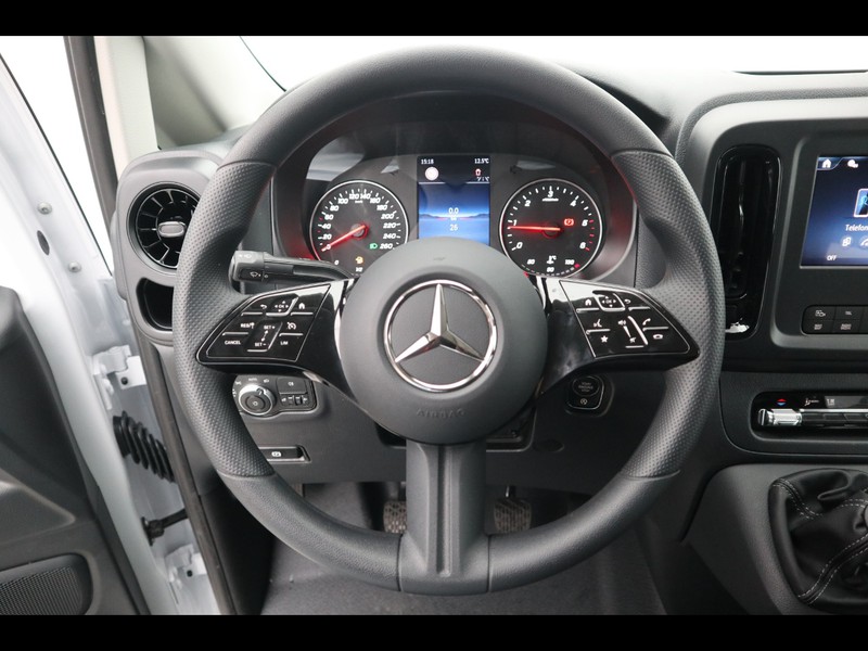 13 - Mercedes Vans Vito Furgone PRO 110 CDI Long