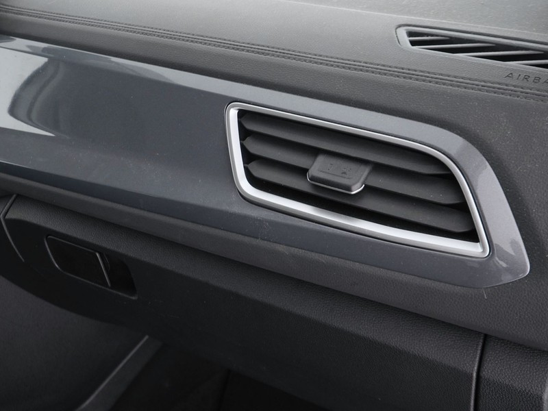 19 - Volkswagen T-Roc 1.0 tsi 110cv style