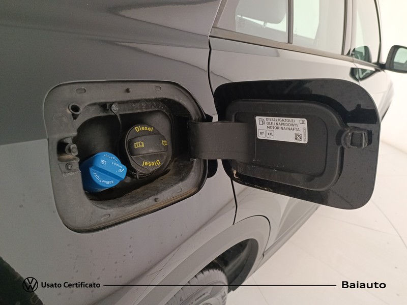 31 - Volkswagen T-Roc 2.0 tdi scr 115cv life