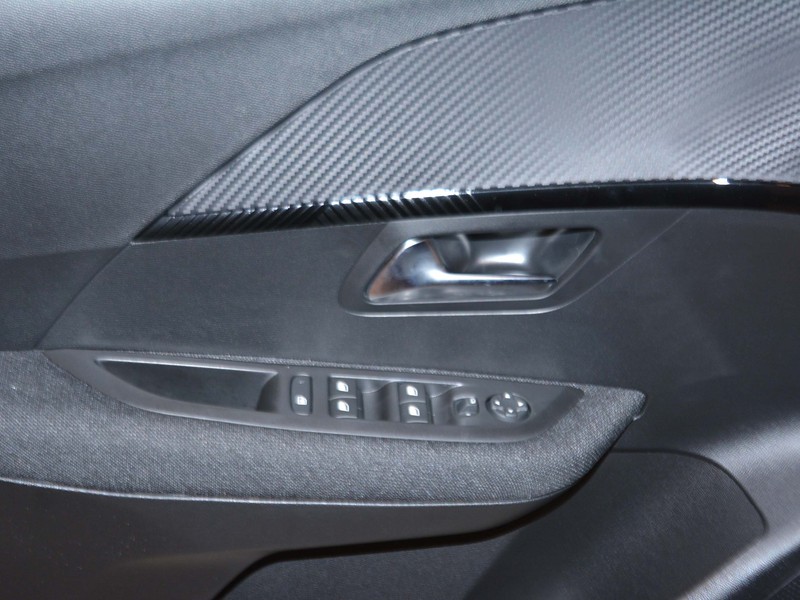 13 - Peugeot 208 1.2 puretech 100cv style s&s