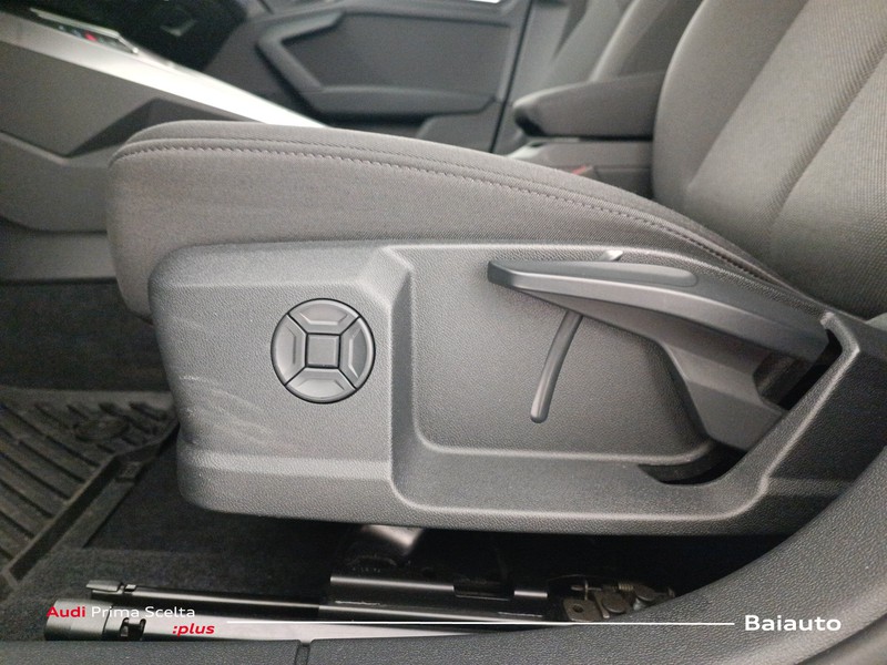 25 - Audi A3 sportback 30 2.0 tdi business advanced s tronic