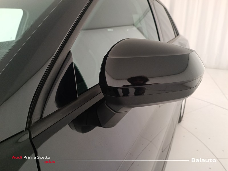 25 - Audi Q2 35 1.5 tfsi s line edition s tronic