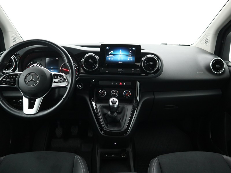 13 - Mercedes Vans Classe T long 180 d sport