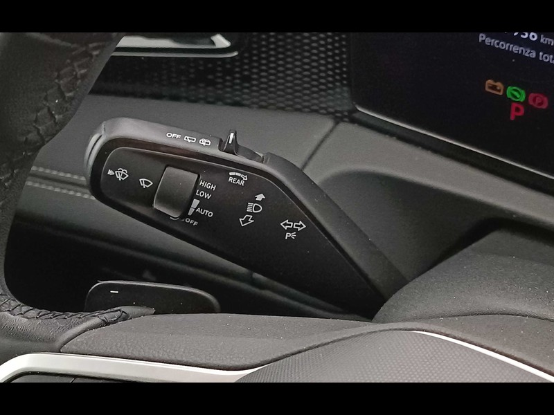 25 - Volkswagen Tiguan 2.0 tdi scr 150cv life dsg