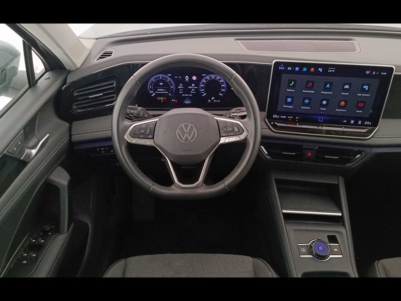 7 - Volkswagen Tiguan 2.0 tdi scr 150cv life dsg