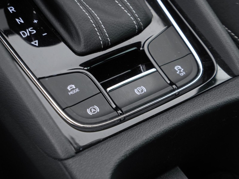 25 - Skoda Karoq 1.5 tsi act sportline dsg