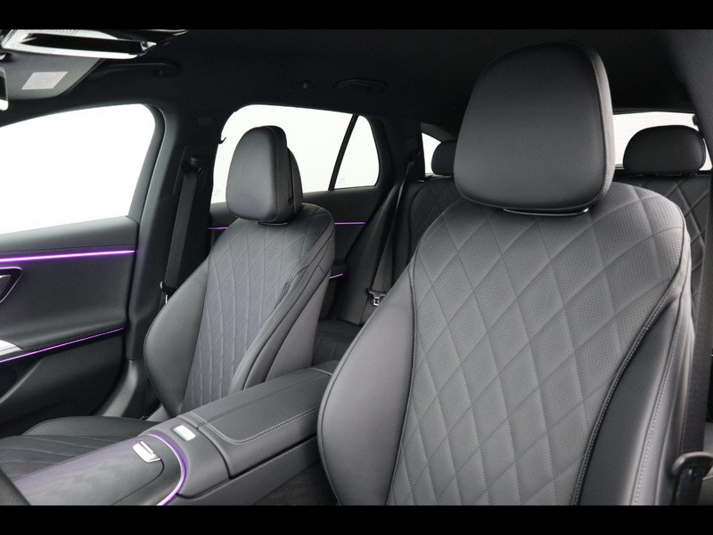 7 - Mercedes Classe E station wagon 220 d amg line premium 4matic 9g-tronic