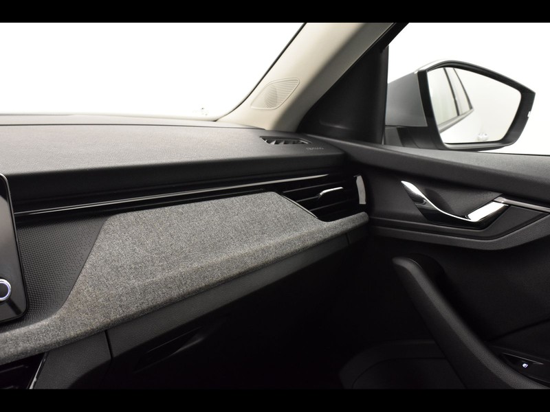 25 - Skoda Kamiq 1.0 tsi 95cv selection