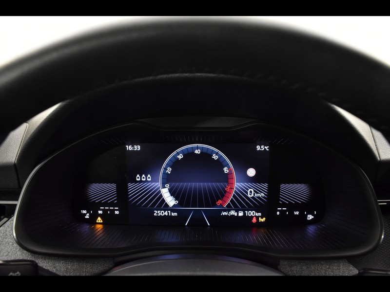 19 - Skoda Kamiq 1.0 tsi 95cv selection