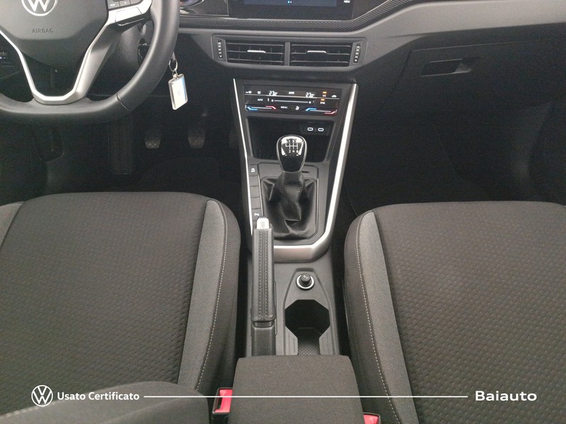 13 - Volkswagen Taigo 1.0 tsi 115cv life