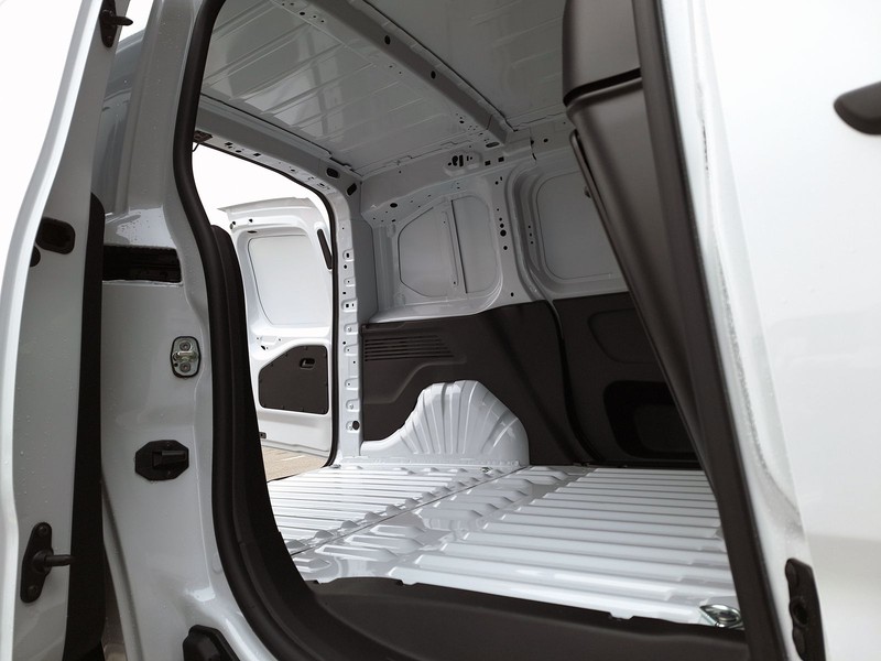 7 - Fiat Professional Doblò Series 4 Van M 1.5Diesel 130 Cv Manuale