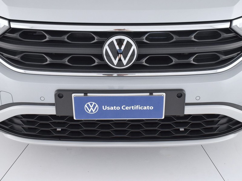 13 - Volkswagen T-Roc 2.0 tdi scr 115cv life