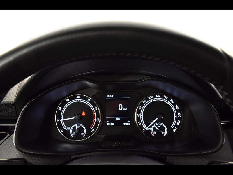 19 - Skoda Kamiq 1.0 tsi 95cv ambition