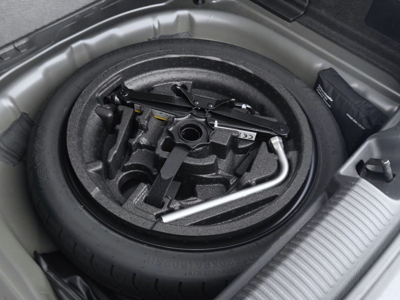 31 - Audi Q2 35 1.5 tfsi s line edition s tronic