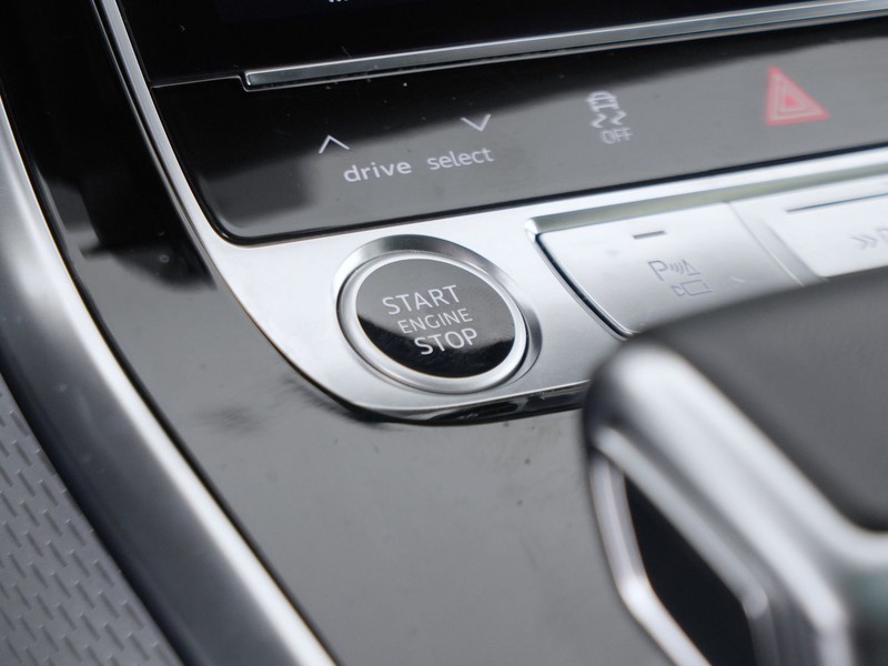 25 - Audi Q8 3.0 v6 tdi mhev 286cv s line edition quattro